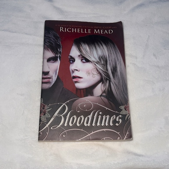 Richelle Mead Bloodlines Collection Set - Picture 6 of 11